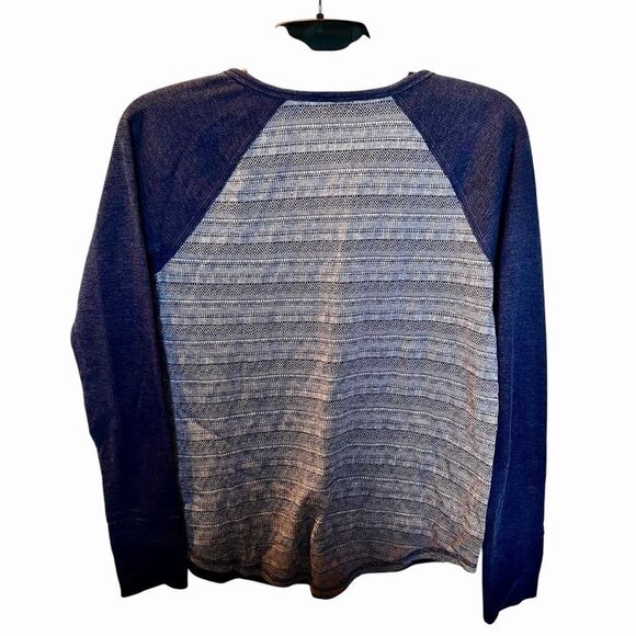 Lucky Brand Women's Long Sleeve Henley V neck with buttons Blue/Cream Size Large - Picture 2 of 8